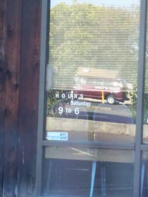 Please be aware they don't open till 9am @cutcreators