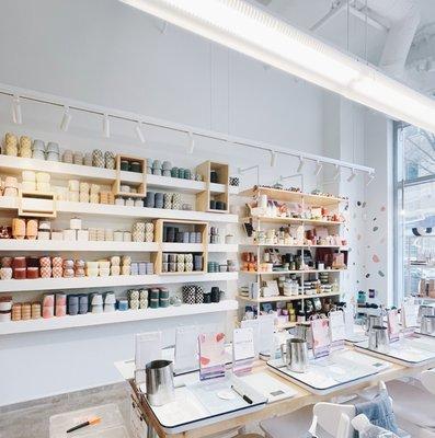 | CUTE + COLORFUL INTERIOR |