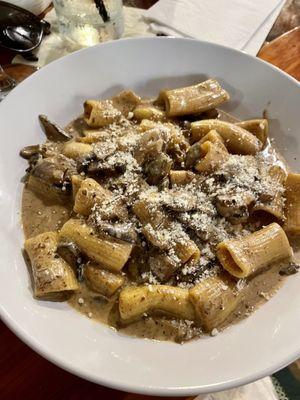 RIGATONI BOSCAIOLA