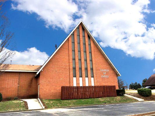 Front of building as seen from Hwy 144.