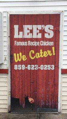 Lee's Famous Recipe Chicken