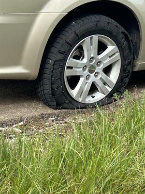 Flat tire on route 88/middle of nowhere