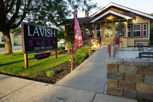 Lavish Salon