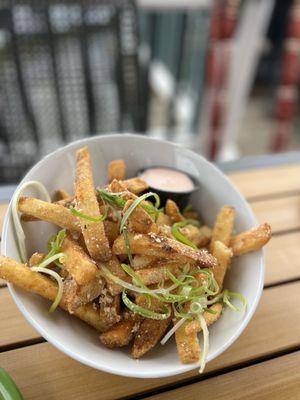 White truffle Parmesan fries ($9.95) IG: @ohmyono