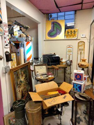 Olive jewel vintage & antiquities