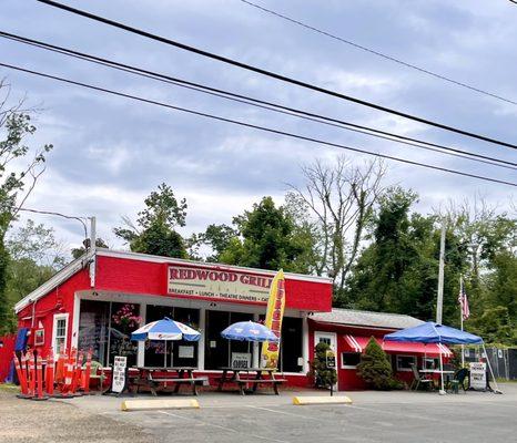 Riccio's Redwood Grille