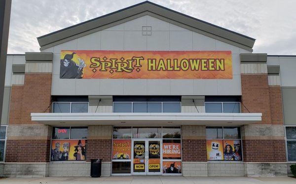 Yet another Spirit store that sells low-quality merchandise. Buyers beware!