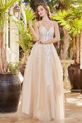 Palacios Bridal & Quinceaneras