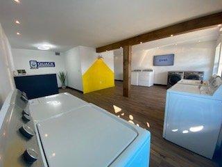 Quack Sales Interior