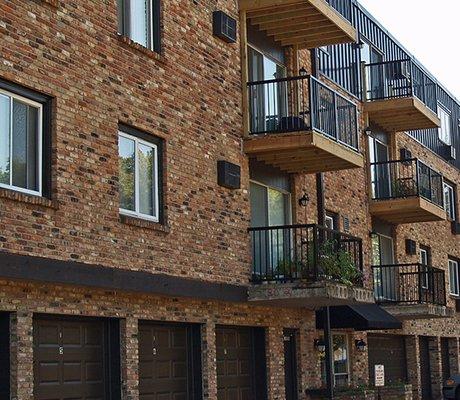 Edina Manor apartments in Edina MN