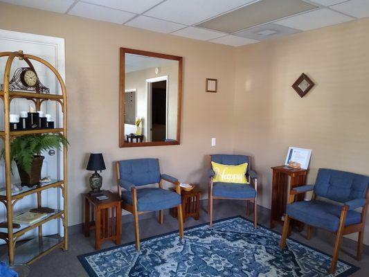 Covid clean and face mask friendly during your massage experience.