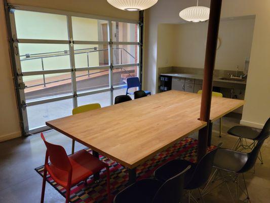 Intuitive Digital Conference Table