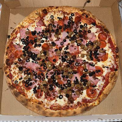 XL meat lovers with olives