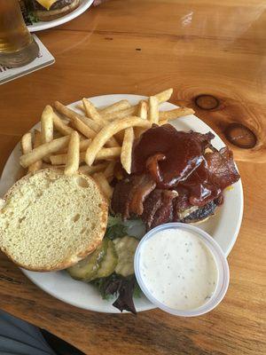 Bbq bacon cheeseburger