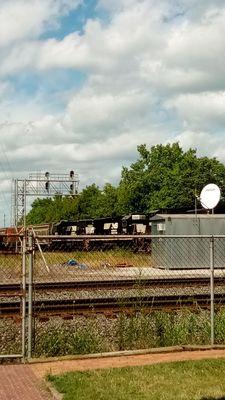 2 GP 40-2 one built in 1971 for Penn Central, the other one built for N&W in 1967. Part of a 4 engine consist.