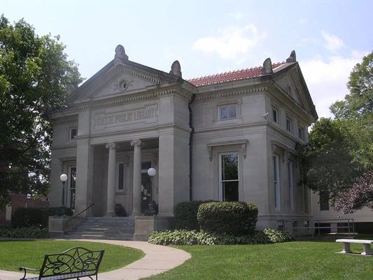 Moore Memorial Library