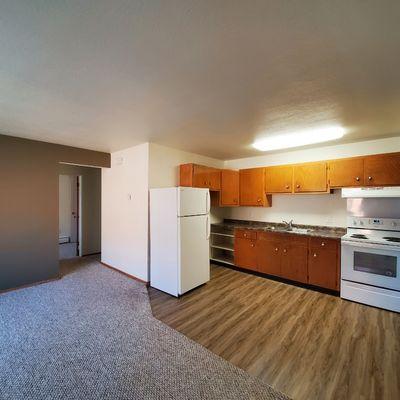 Aberdeen, SD 2-bedroom apartment at Elmwood Apartments is fresh, clean and newly remodeled.
