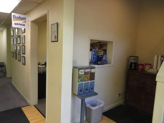 Budget Car Rental Office 1/2014