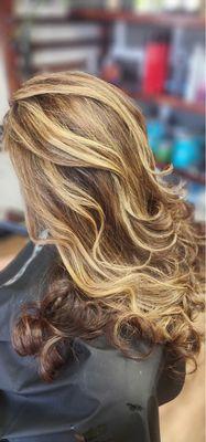 The Ultimate House of Style Salon