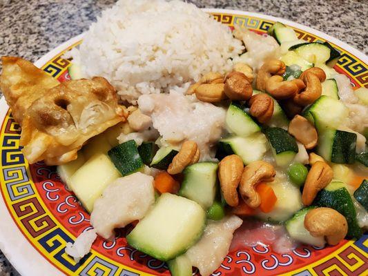 Cashew Chicken lunch special with potstickers
