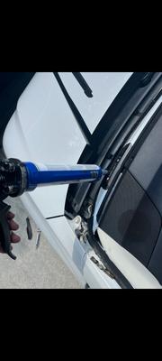 Windshield & glass auto replacement