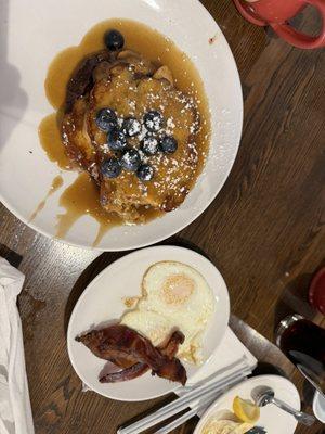 Another Broken Egg Cafe