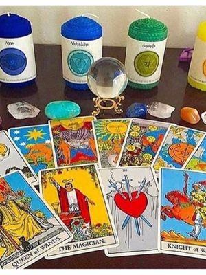 Cards till your past and future