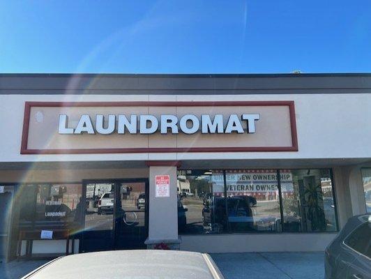 Oldsmar Laundry Room