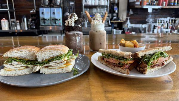 Harvest sandwich & BLT 
Drink Oreo smoothie, Cookie butter latte
