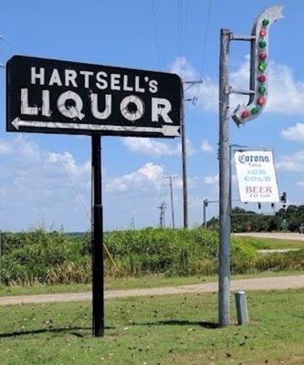 signs located between highway and store building
