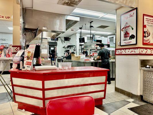 Freddy's Frozen Custard & Steakburgers