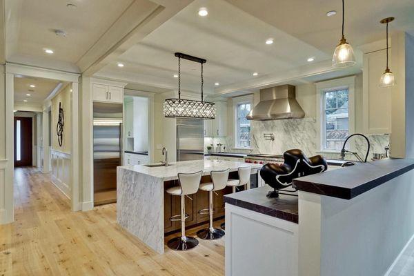 Young's Custom Cabinet