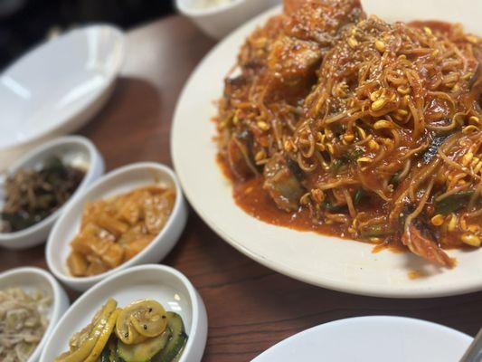 아구찜 너무 맛있었어요!!!! 반찬들도 하나같이 어찌 다 맛잇던지 어머님 손 솜씨가 예술입니다!! 맛있다소리질러!!  (겉절이 김치가 예술이예요)