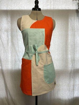 Slow Hill signature split front apron