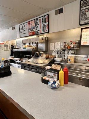 November 10-2022 open till 5pm now Monday to Friday. Check Saturday hours too. Closed Sunday.