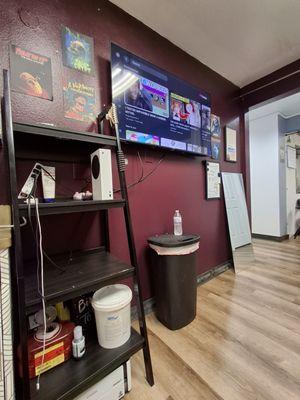 Max's Tattoo Station