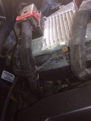 These guys didn't tighten 4 of 6 of my air filter bolts, & lost lost the bolt the holds my intake to my jeep body. They are negligent