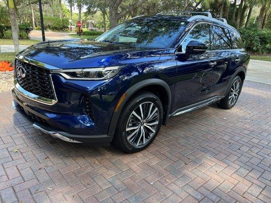 Elegant Mobile Detail