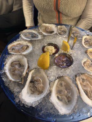 $1 oysters from 4-6 weekdays!