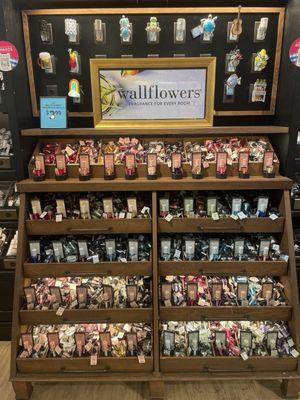 Wallflower scents