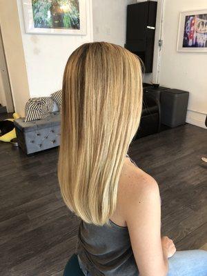 Long bob with blonde natural highlights