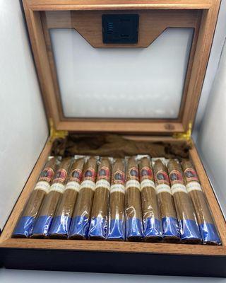 Mue Cigars