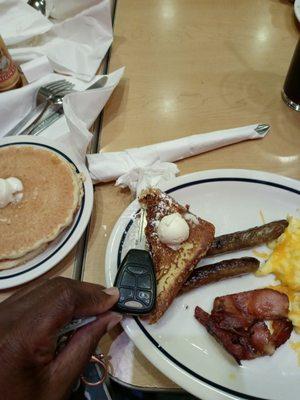 Check out the size of the french toast. Yep, that is my car key. smh.
