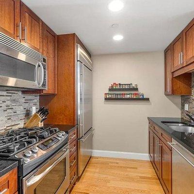 Artistri Professionals