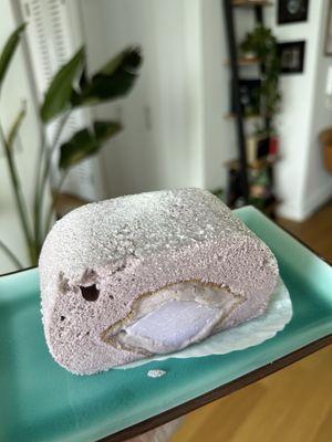 Taro roll