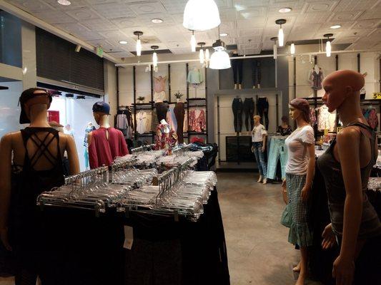 Lots of mannequins... lots...