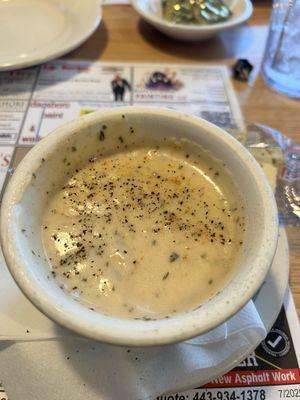 Cream of crab soup included as soup or salad