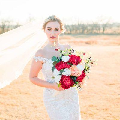 I love my brides!! This is from a Styled Shoot collaboration at The Barn at the Woods. Photo by Mixd Creative Co.