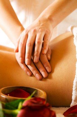 Soothing Massages with Organic Aromatic Oils