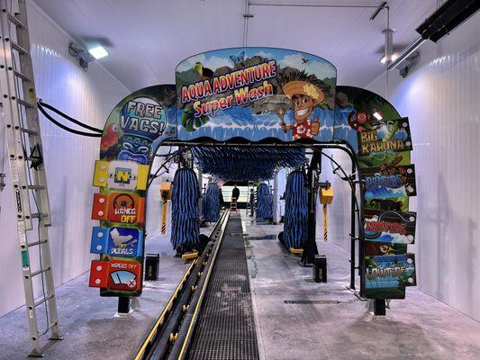 Aqua Adventure Super Wash Tunnel